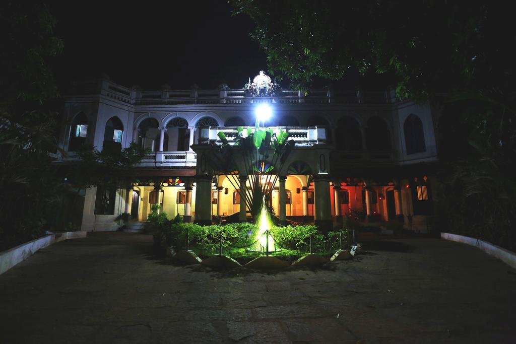 Chettinadu Mansion - An Authentic Heritage Palace Kānādukāttān Eksteriør billede