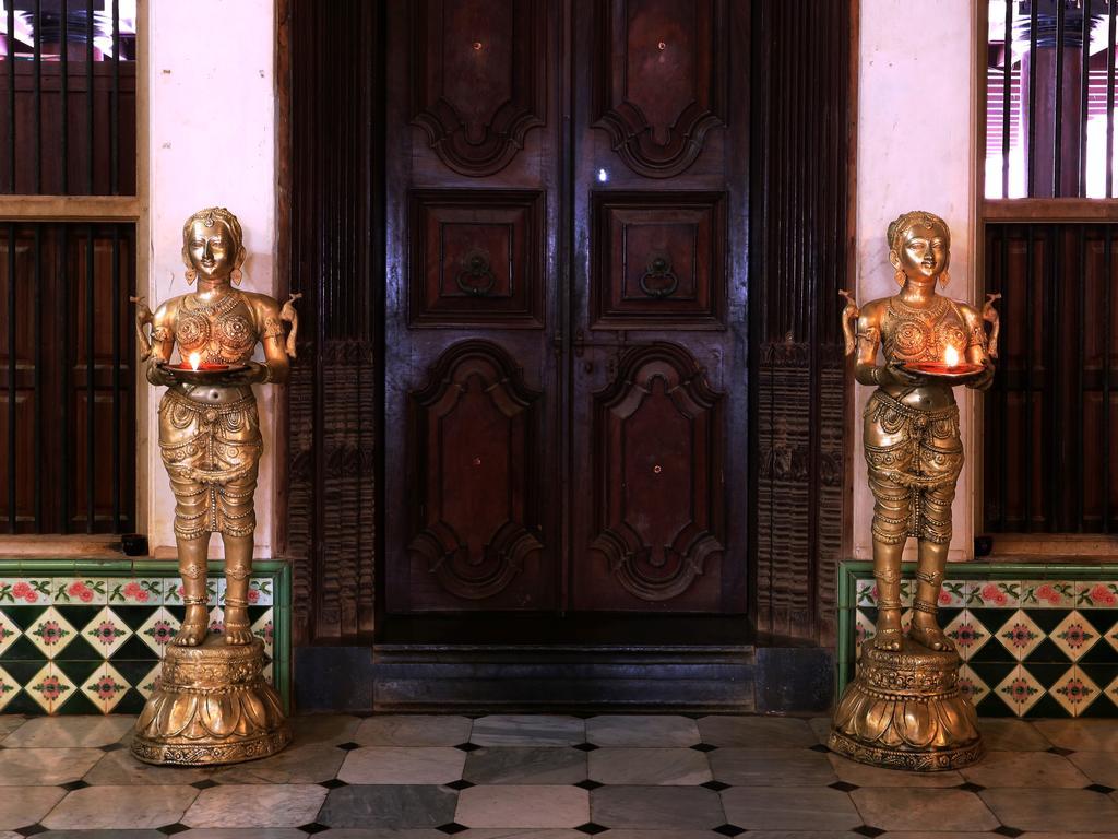 Chettinadu Mansion - An Authentic Heritage Palace Kānādukāttān Eksteriør billede
